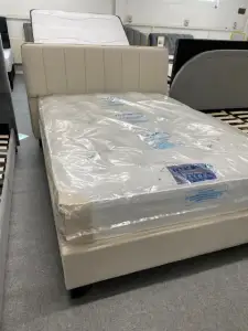 Double bed including Regent Pocket mattress